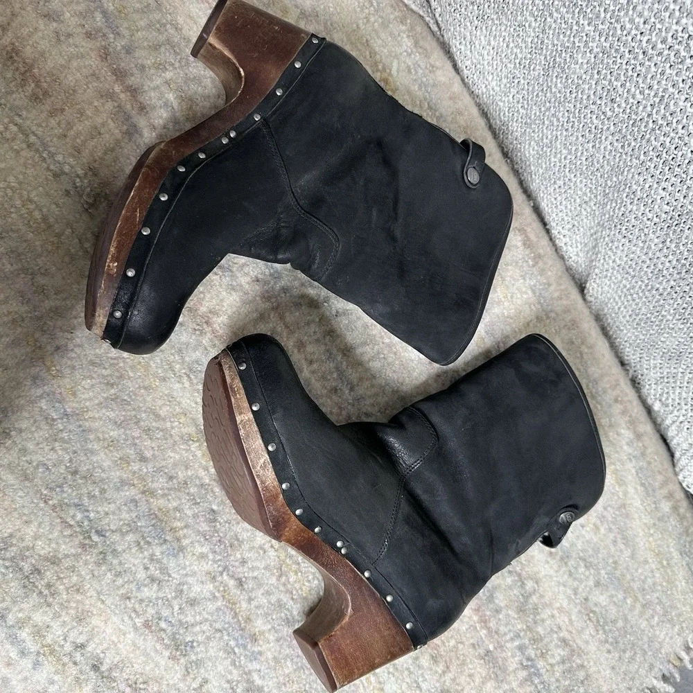 UGG Black Leather Ankle Clog Boots with Cream Shearling Cuff